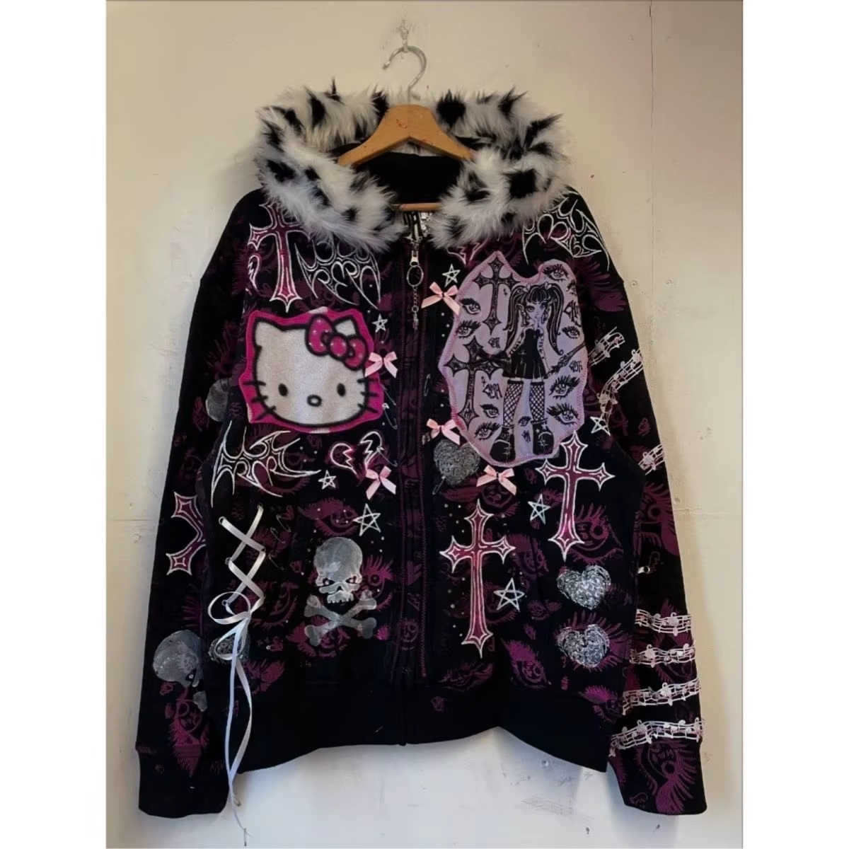 Y2K Gothic Hello Kitty Zip Up  – Streetwear Brand Y2K recenzja i cena